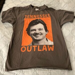 gray morgan wallen mugshot Graphic T-Shirt